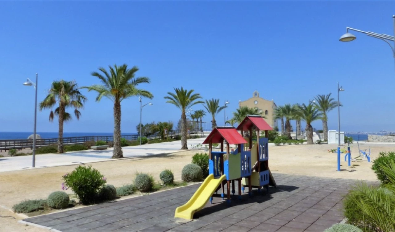 2 Bedroom Apartment For Sale | ISLA50