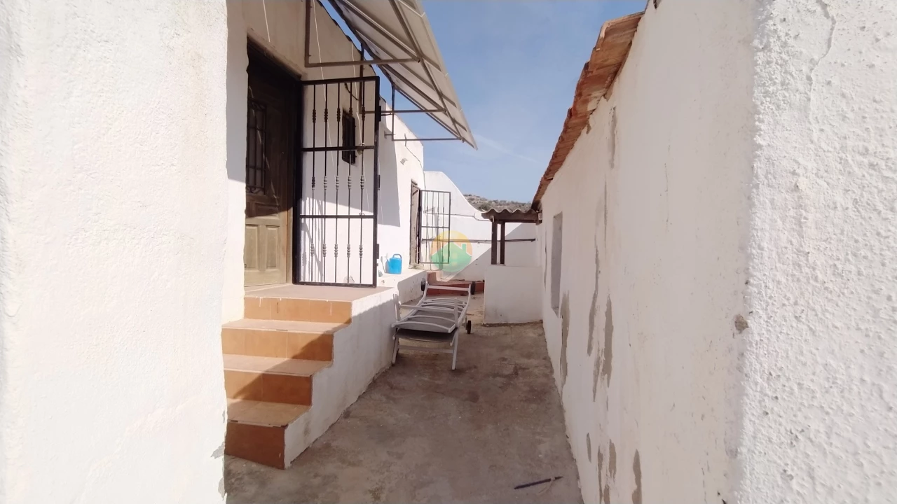 2 Bedroom Country house For Sale | LosPuertos01