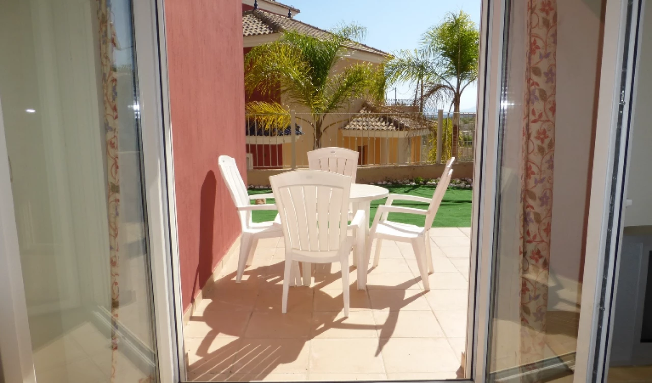 2 Bedroom Apartment For Sale | MOSTR07