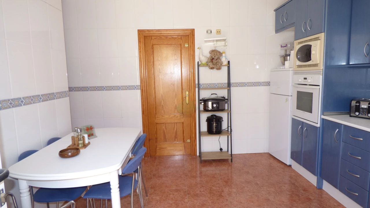 3 Bedroom Semi - Detached House For Sale | PAL02