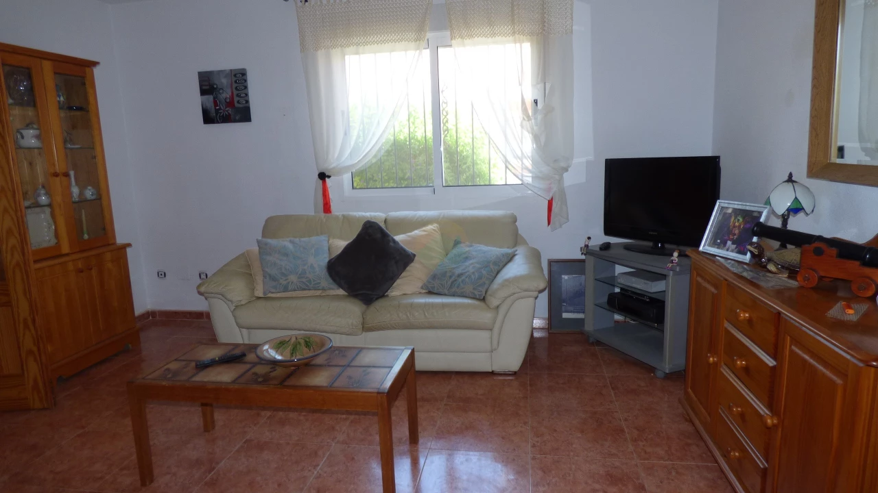 3 Bedroom Semi - Detached House For Sale | PAL02