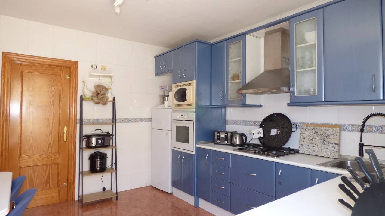 3 Bedroom Semi - Detached House For Sale | PAL02