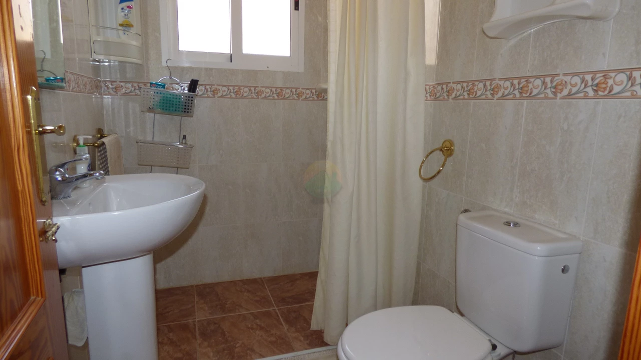 3 Bedroom Semi - Detached House For Sale | PAL02