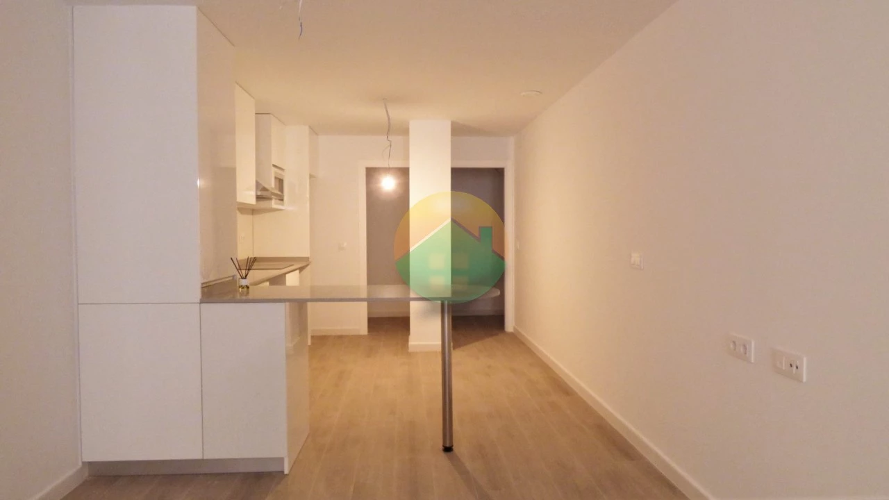 2 bedroom  2 bathroom Apartment For sale | PDM159