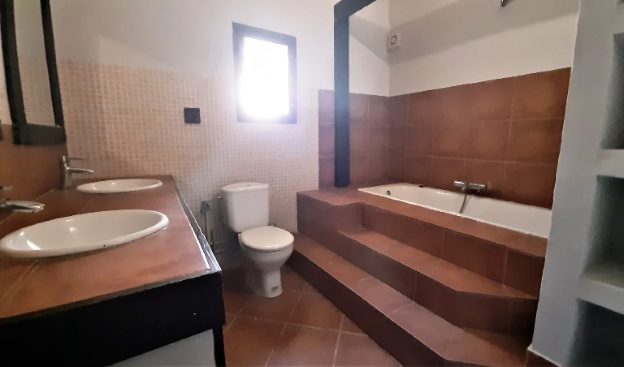 14 Bedroom Finca For Sale | PIN008