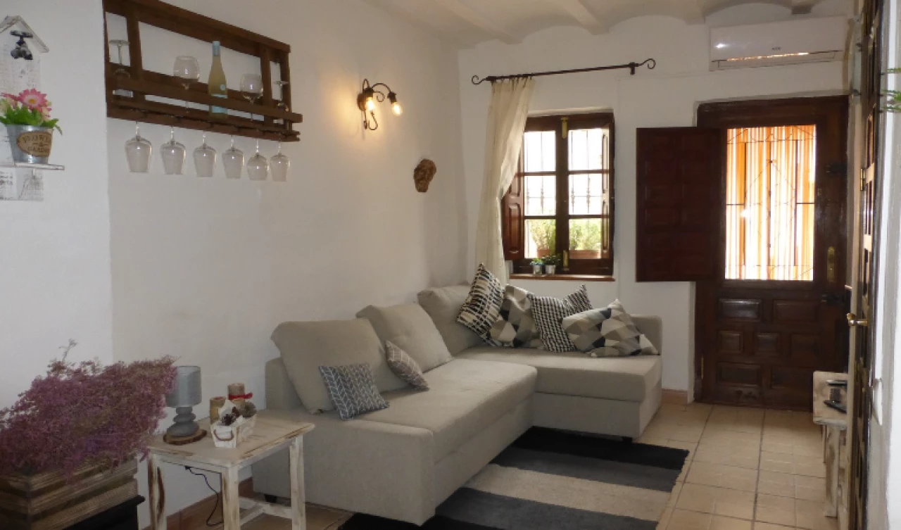 2 Bedroom Town House For Sale | PIN11