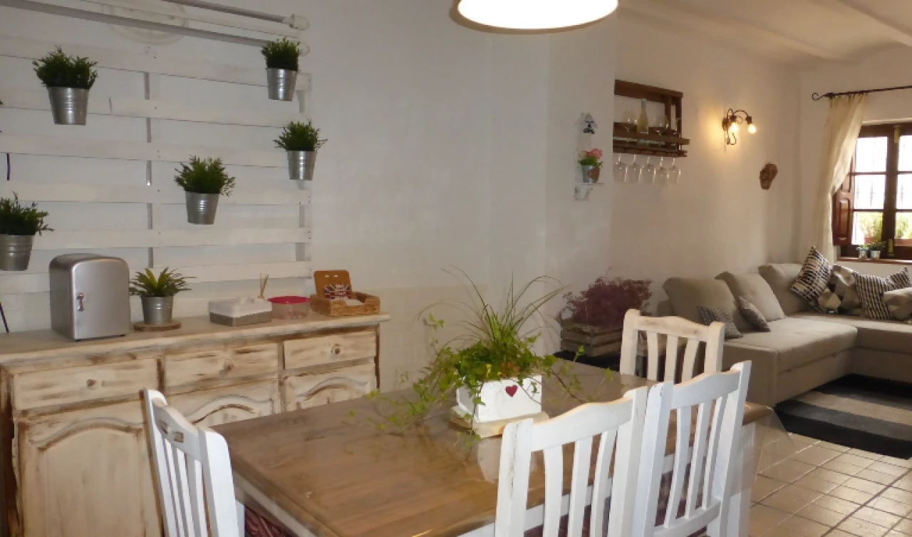 2 Bedroom Town House For Sale | PIN11
