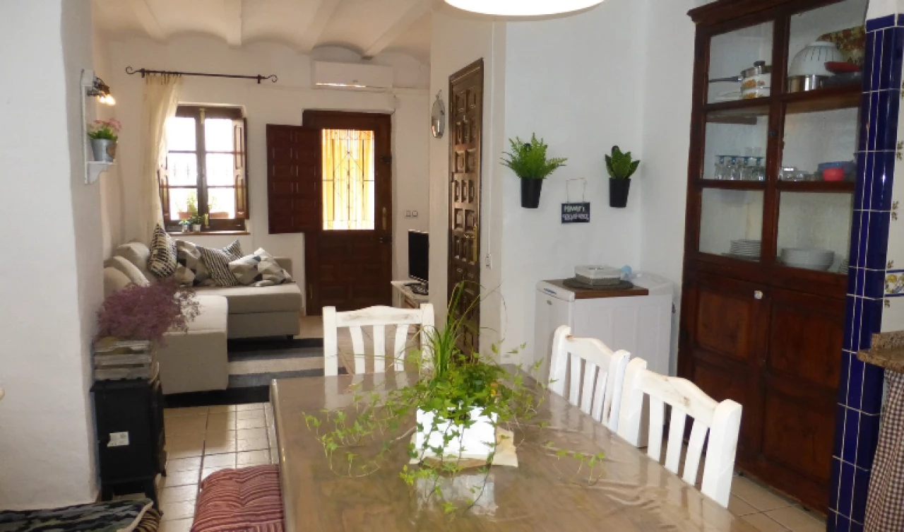 2 Bedroom Town House For Sale | PIN11