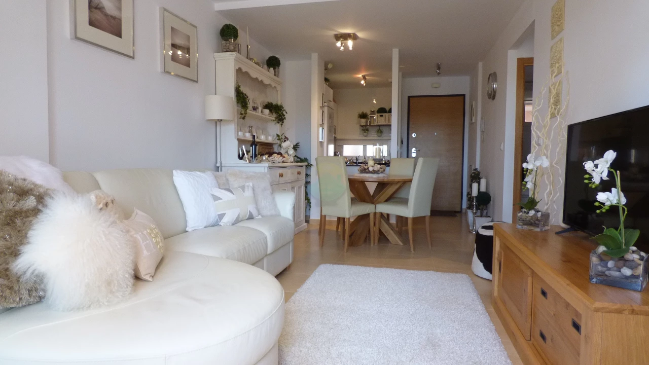 2 Bedroom Apartment For sale | PW47