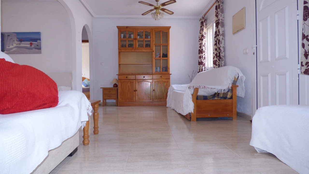 2 bedroom Terraced For sale | RED363