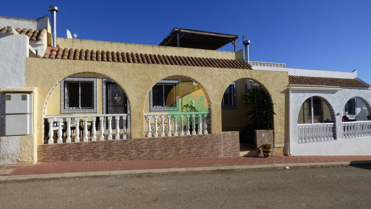 2 bedroom Terraced For sale | RED369