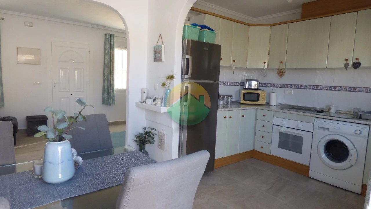 2 bedroom Terraced For sale | RED369