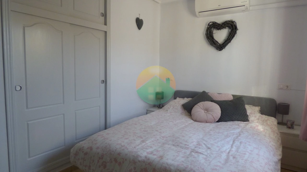 2 bedroom Terraced For sale | RED369