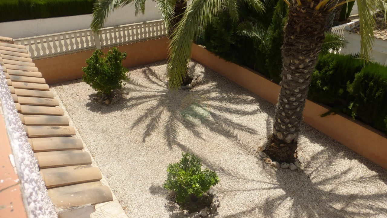 2 Bedroom Detached For Sale | ROA372