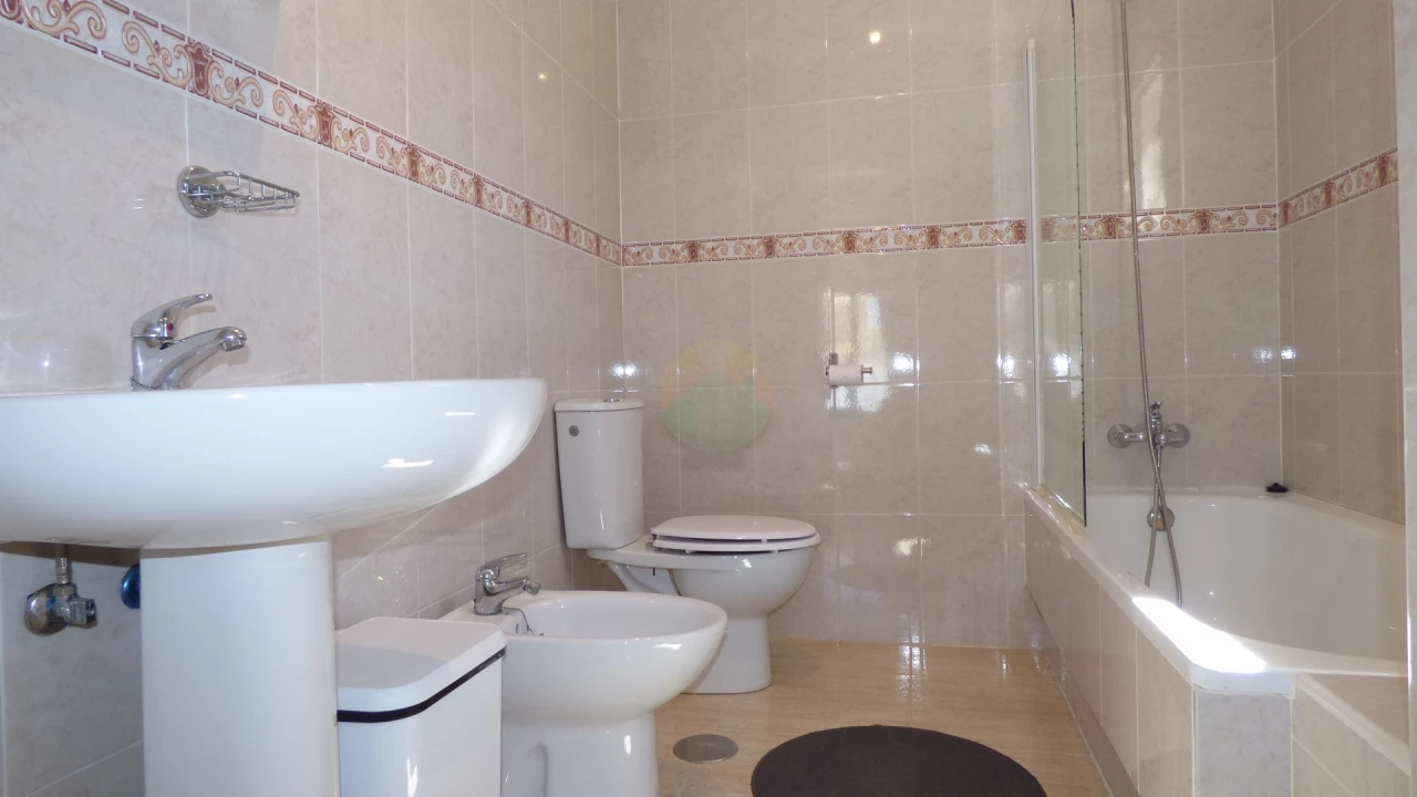 3 Bedroom Detached For Sale | ROC380