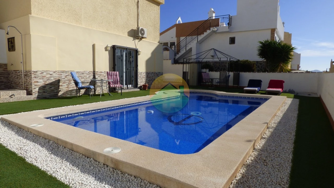 3 bedroom Detached villa For sale | ROD384