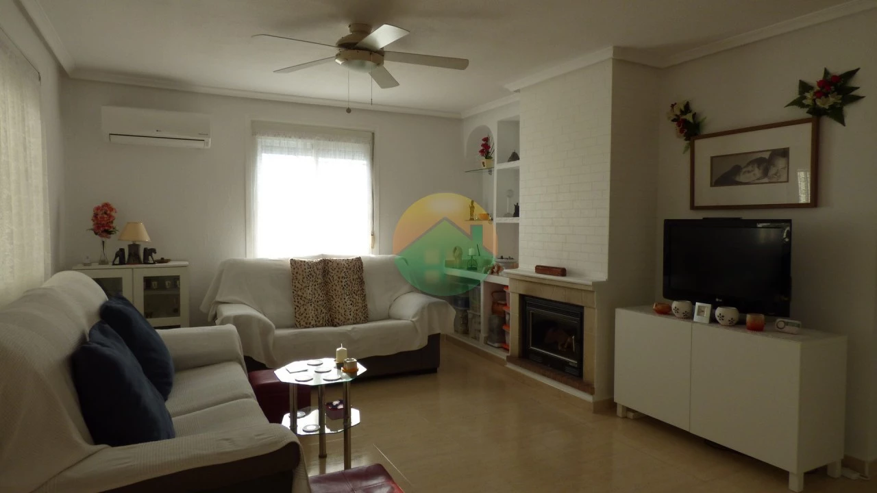 3 bedroom Detached villa For sale | ROD384
