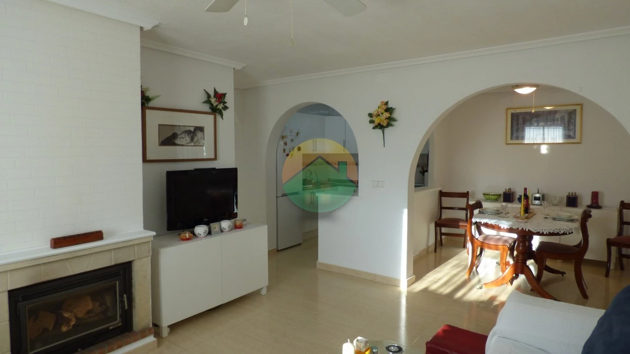 3 bedroom Detached villa For sale | ROD384