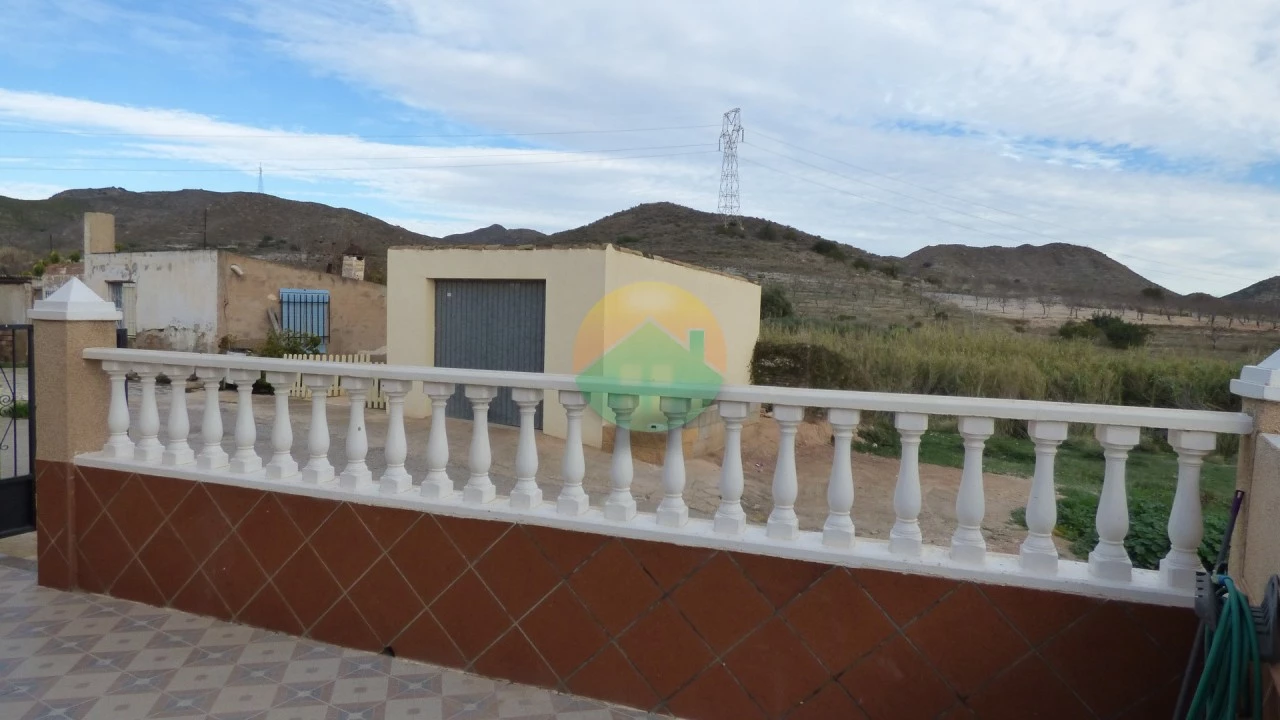 3 Bedroom Country house For sale | TAL04