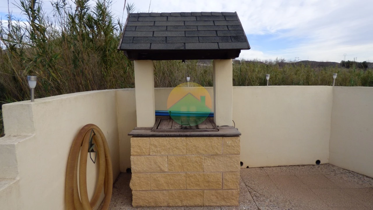 3 Bedroom Country house For sale | TAL04