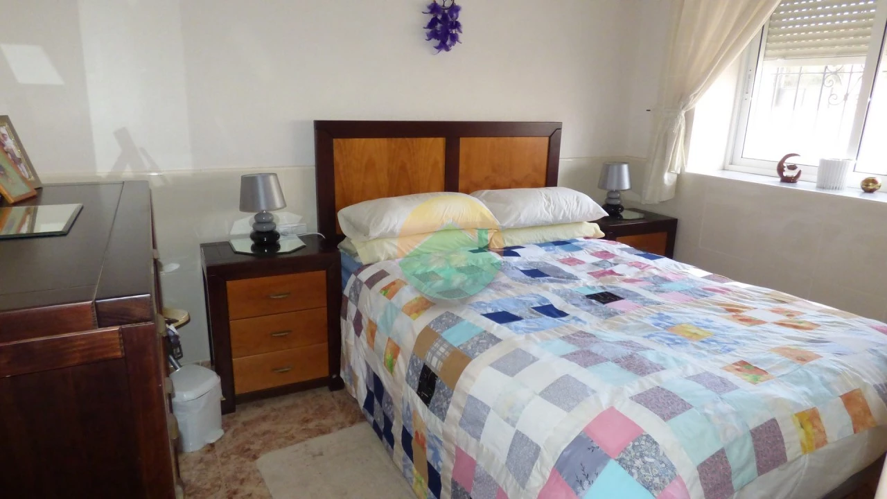 3 Bedroom Country house For sale | TAL04