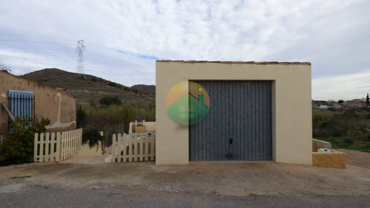 3 Bedroom Country house For sale | TAL04