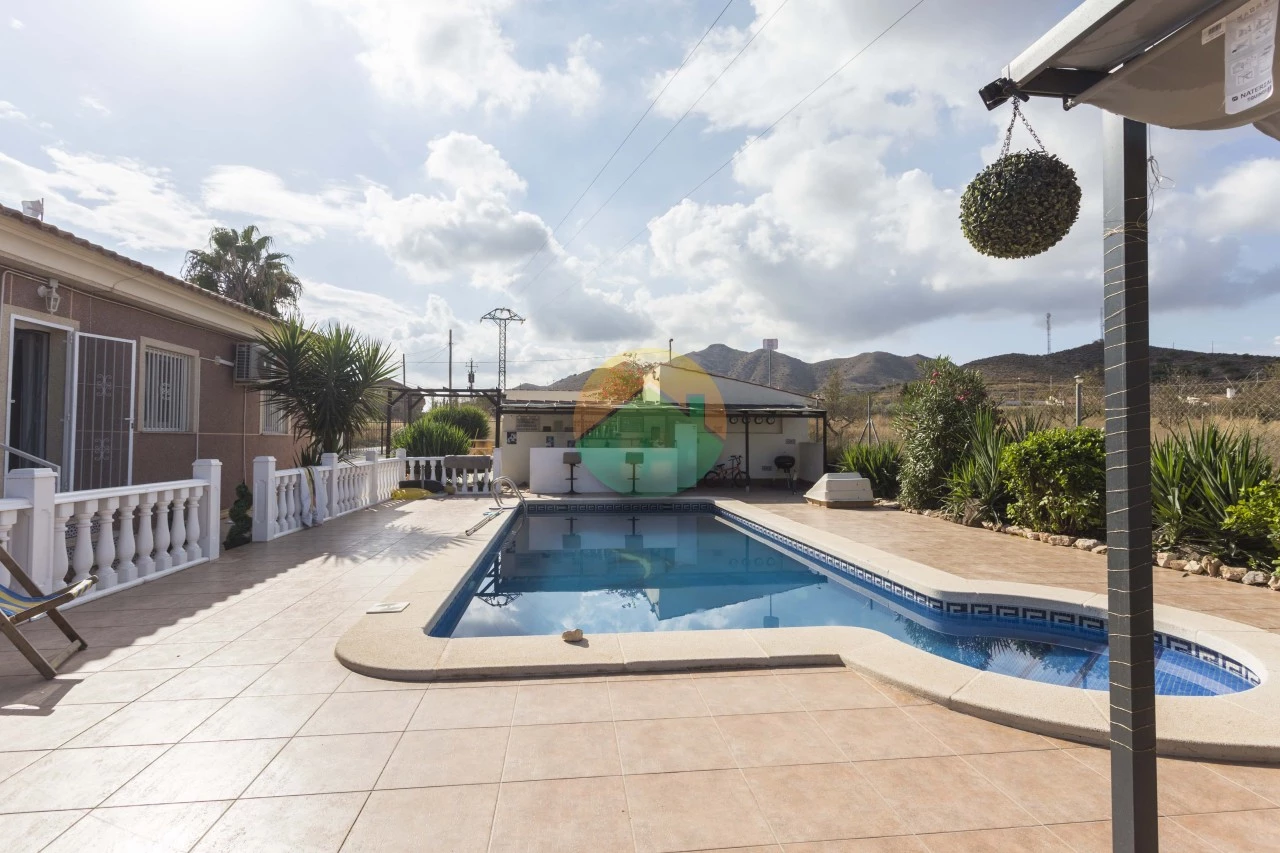 5 Bedroom Country house for Sale | TAL05