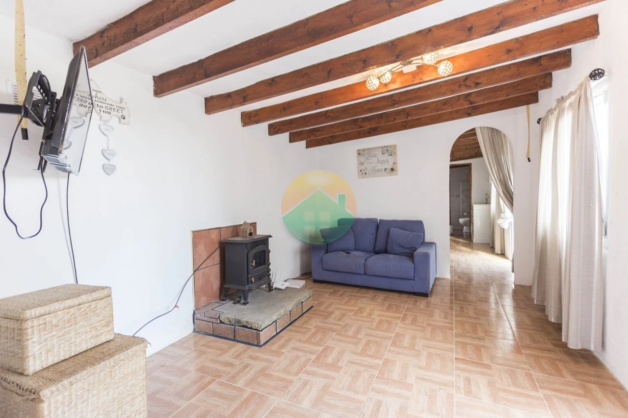 5 Bedroom Country house for Sale | TAL05