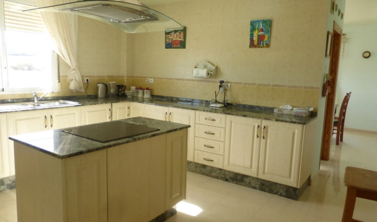 5 Bedroom Finca for Sale | TOT07