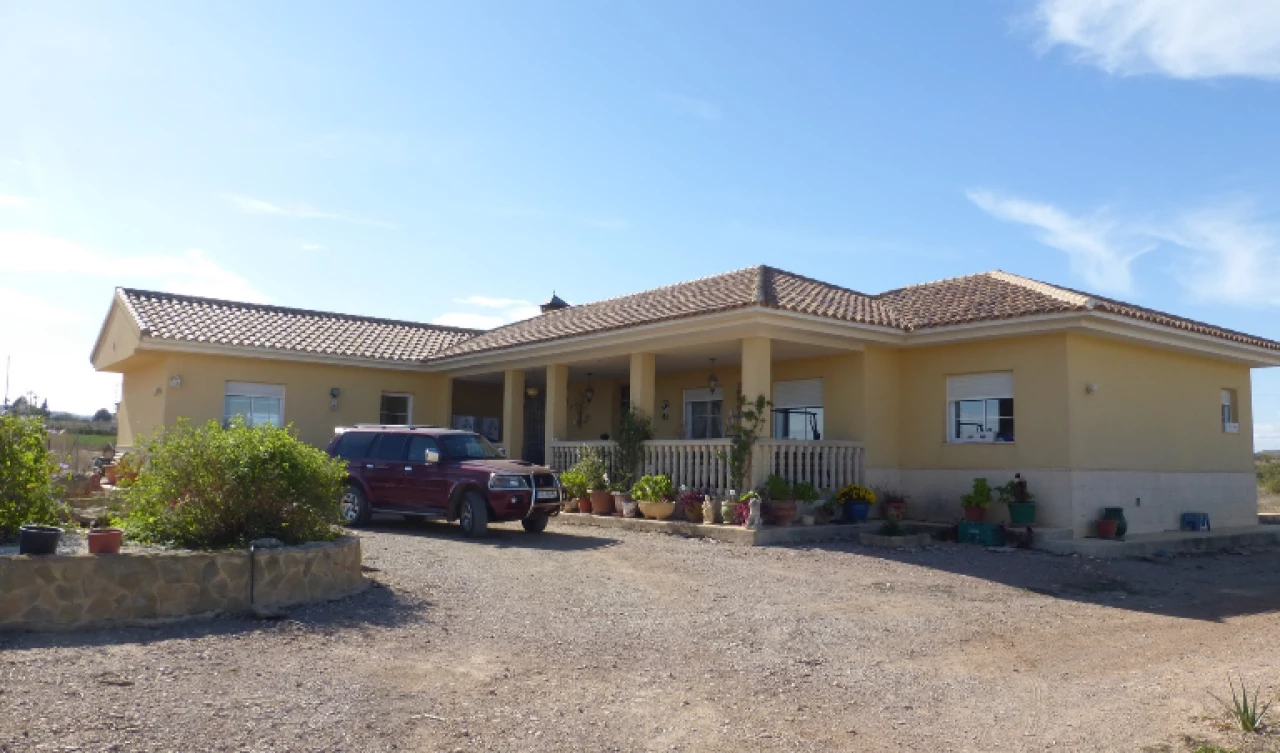 5 Bedroom Finca for Sale | TOT07