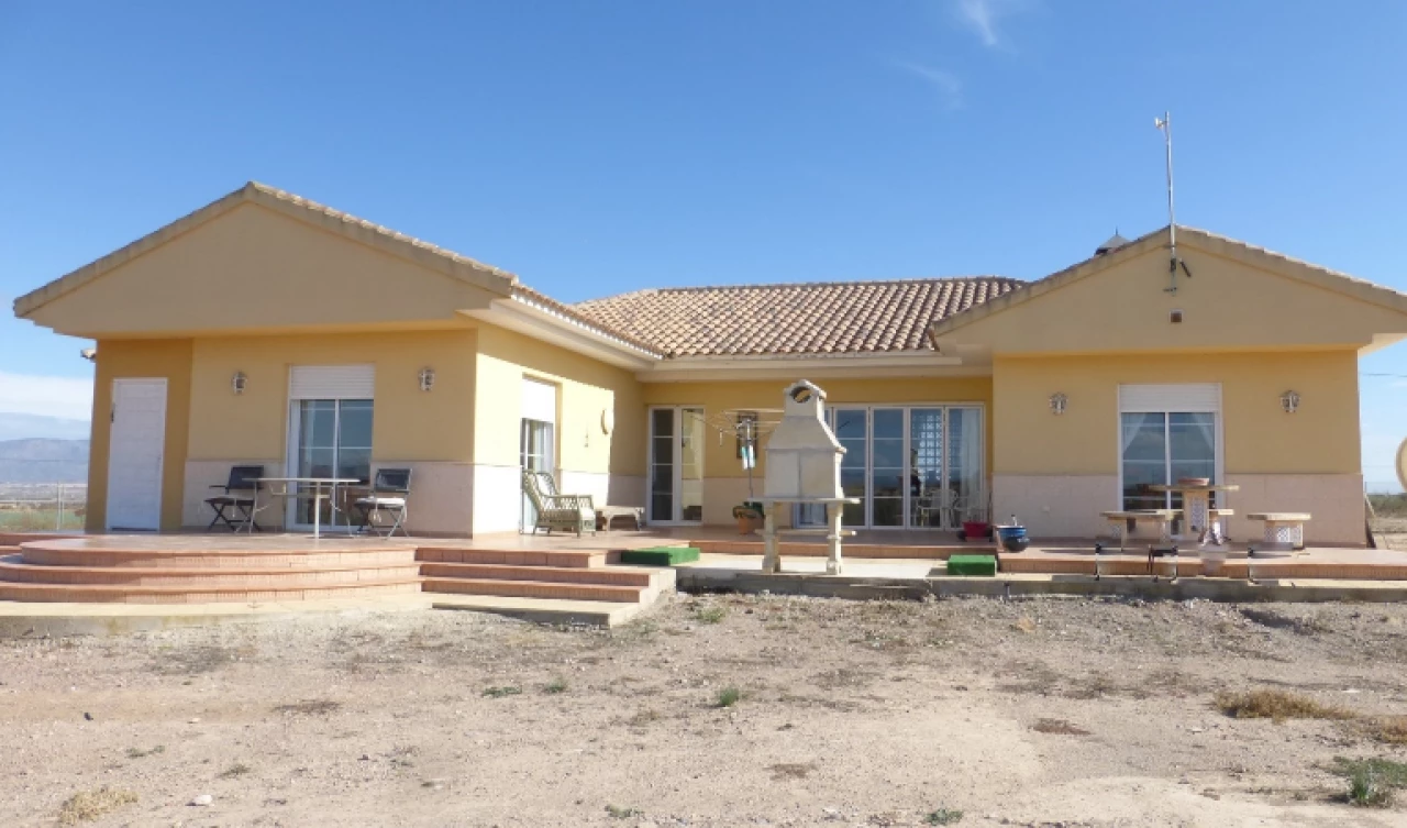 5 Bedroom Finca for Sale | TOT07