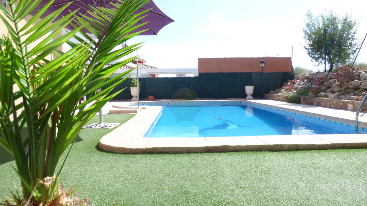3 Bedroom Detached For Sale | TOT14