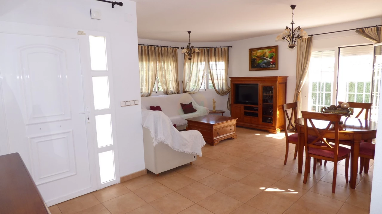 3 Bedroom Detached For Sale | TOT14