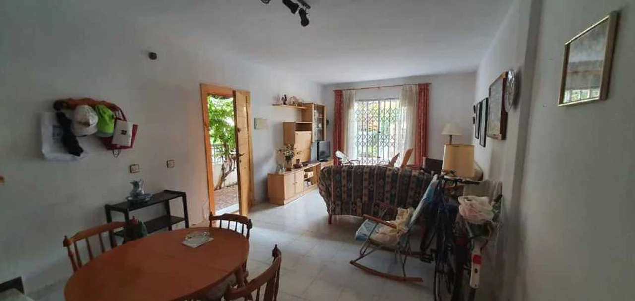 kf943674 | kf943674